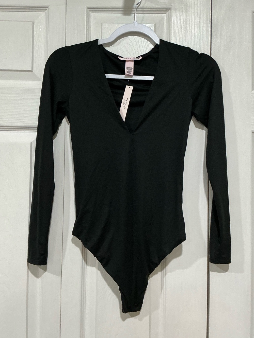 💙 Victoria’s Secret Feather Soft Long Sleeve V-neck Thong Black Bodysuit 01474-5